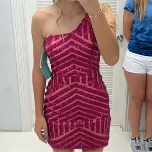 Whatchamacallit Hoco Dress !!! Size 0 but can also fit a 2